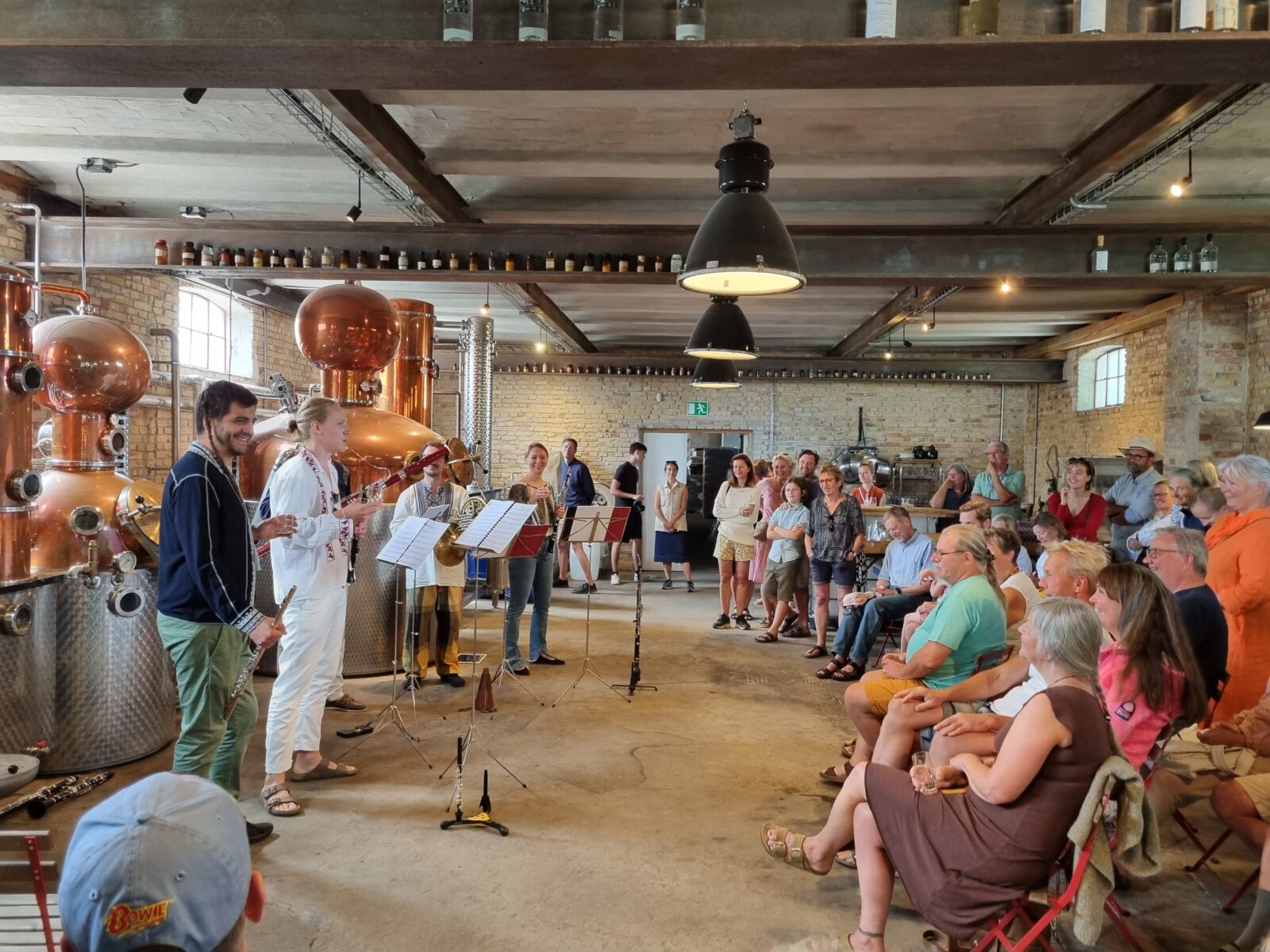Pop-up-koncert på destilleriet under bondemarkedet